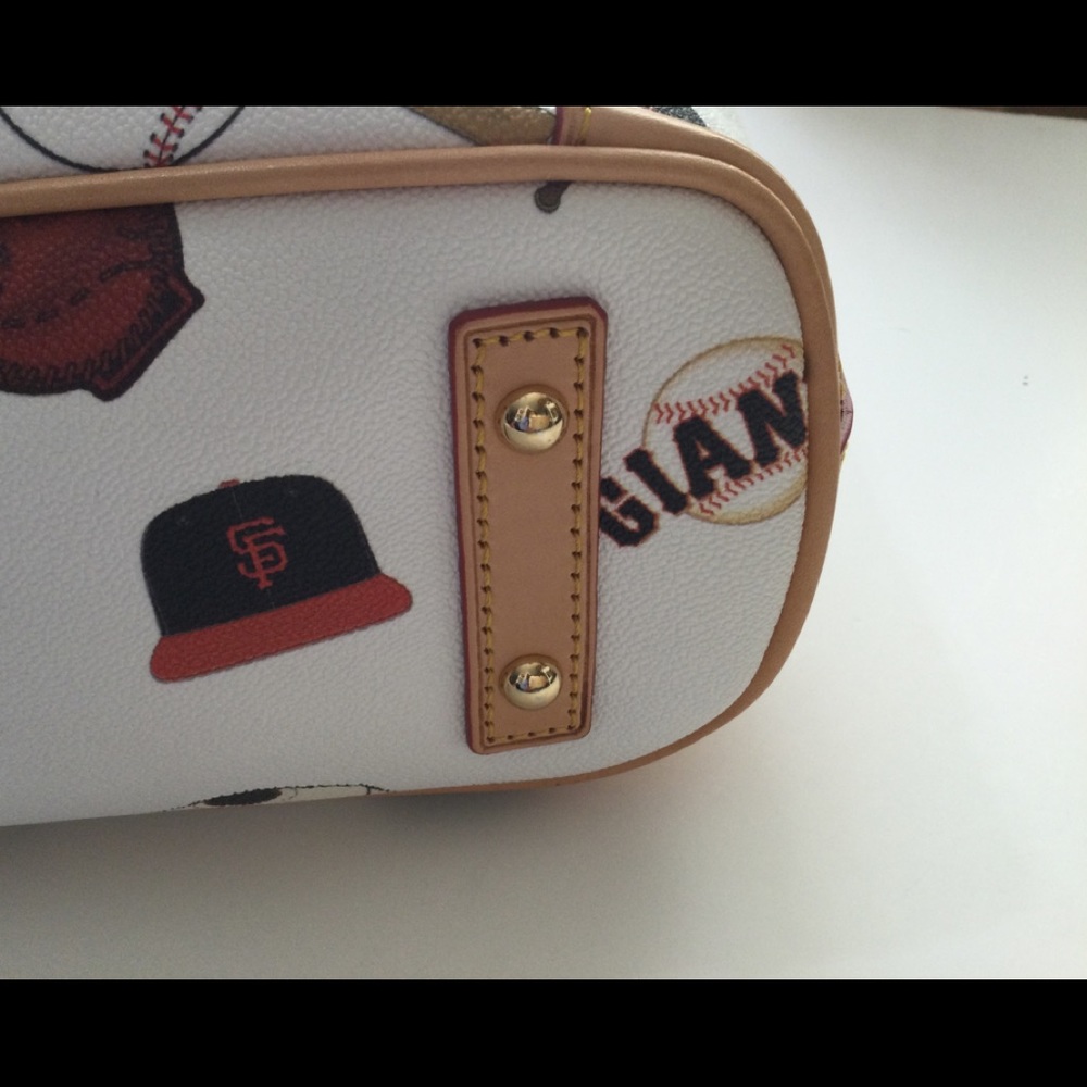 Dooney&bourke MLB SF Giants Charleston Shopper - Picture 9 of 14